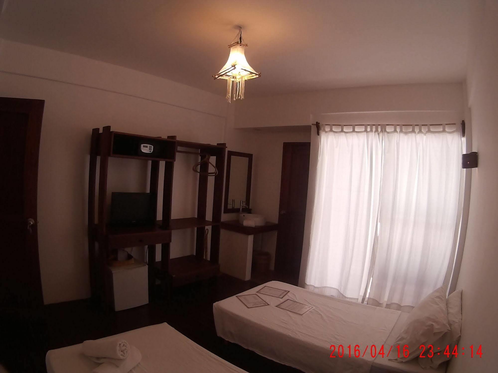 Hotel Boracay Coco Huts Balabag  Esterno foto