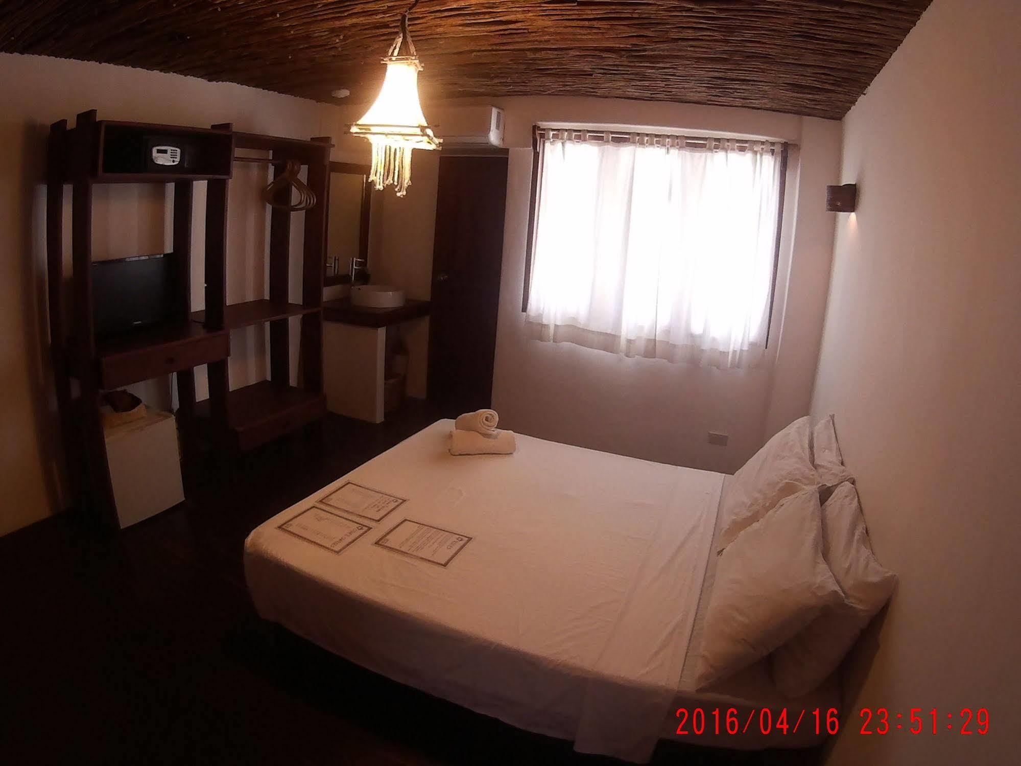 Hotel Boracay Coco Huts Balabag  Esterno foto