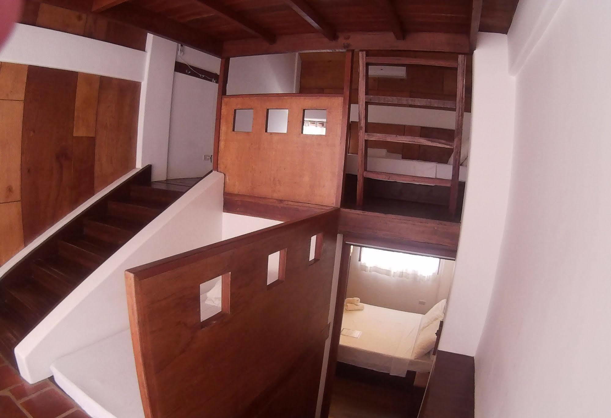 Hotel Boracay Coco Huts Balabag  Esterno foto